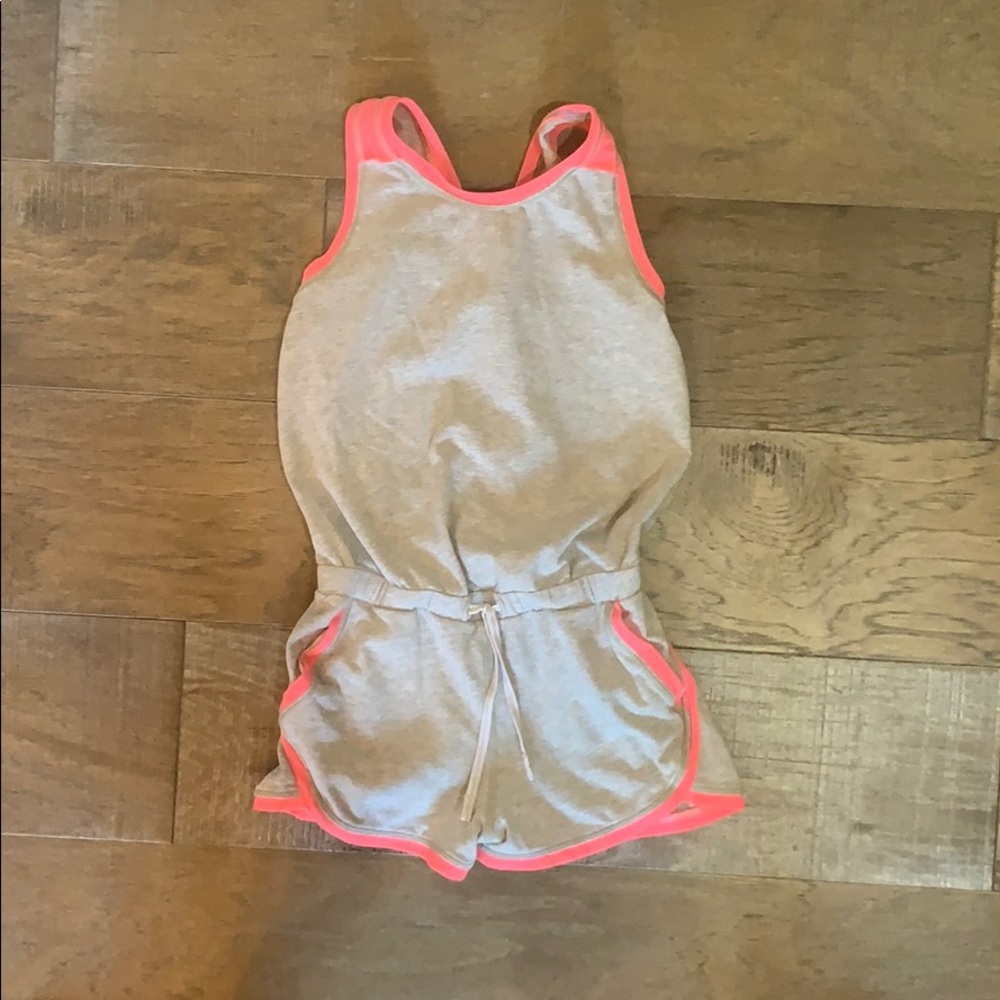 Ivivva girls size 7 short romper